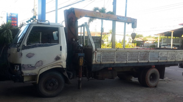 ขายด่วน HINO KM779 ติดเครน 2.9ตัน 2ชัก3ปอก  เครื่องเกียร์ดี คัชชีสวย ภาษีเต็มเอกสารพร้อมโอน