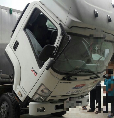 ขายดาวน์ 295,000บ หกล้อ อีซูชุ FRR 210ปี57 ช่วงยาว 6.50ม บรรทุกตู้เปียกสะแตลเรสทั้งลูก สภาพดีสวยเดิมๆ เปลียนสันญา เช้า-ซื้อ รับรถกลับบ้านได้เลย ครับ ขายดาวน์ 295,000บ หกล้อ อีซูชุ FRR 210ปี57 ช่วงยาว 6.50ม บรรทุกตู้เปียกสะแตลเรสทั้งลูก สภาพดีสวยเดิมๆ เปลียนสันญา เช้า-ซื้อ รับรถกลับบ้านได้เลย ครับ