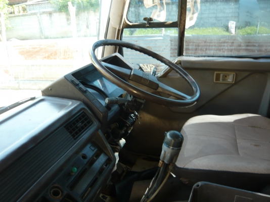 รถบรรทุกน้ำ 10 ล้อ 2 เพลา 10 เกียร์ รถมี 3 คัน ช่วงล่างใหญ่ รถบรรทุกน้ำ 10 ล้อ 2 เพลา 10 เกียร์ รถมี 3 คัน ช่วงล่างใหญ่