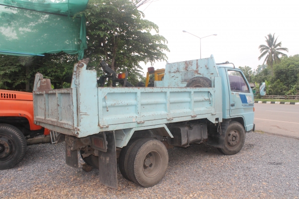 อ๊ซูซุNKR 100 แรงฝาดำ ดั้ม 3 คิวรถขับขี่ดีภาษีไม่ขาดชุดโอนครบ อ๊ซูซุNKR 100 แรงฝาดำ ดั้ม 3 คิวรถขับขี่ดีภาษีไม่ขาดชุดโอนครบ