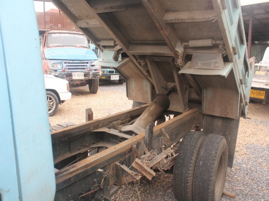 อ๊ซูซุNKR 100 แรงฝาดำ ดั้ม 3 คิวรถขับขี่ดีภาษีไม่ขาดชุดโอนครบ อ๊ซูซุNKR 100 แรงฝาดำ ดั้ม 3 คิวรถขับขี่ดีภาษีไม่ขาดชุดโอนครบ