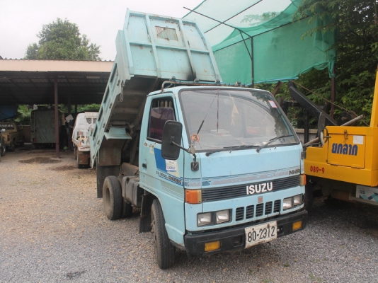 อ๊ซูซุNKR 100 แรงฝาดำ ดั้ม 3 คิวรถขับขี่ดีภาษีไม่ขาดชุดโอนครบ