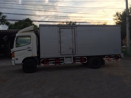 ขาย6ล้อHino Mega144แรงม้า ยูโร2 ปี49 ตู้แห้งมิเนียม ยาว5.60ม