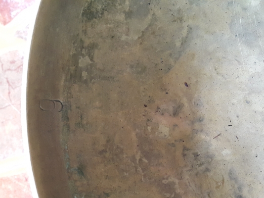 ถาดทองเหลือง ลายกุหลาบ ขนาด 12 นิ้ว 1,300 กะทะทองเหลือง หนาๆๆ เบอร์ 9 ขนาด 7 นิ้ว 1,200 ยังไม่ได้ขัดเงา