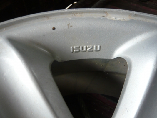 ล้อ ISUZU