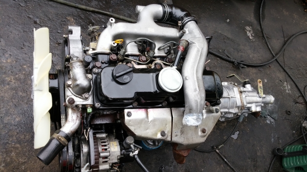 เครื่องยนต์ นิสสัน td25 พร้อมเกีร์ยตู้ สวยมากๆ พร้อมใช้รับประกัน