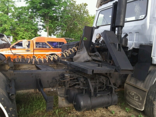 ขาย Nissan 10ล้อ 2เพลา หัวลาก 260แรง ปี 97.