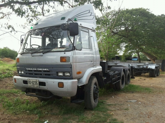 ขาย Nissan 10ล้อ 2เพลา หัวลาก 260แรง ปี 97.
