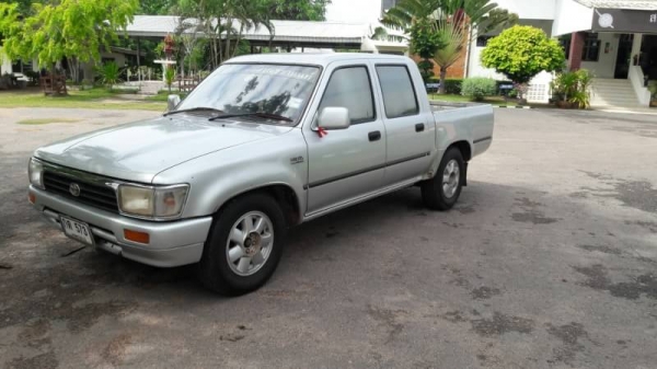 ไฮลัค ไมตี้เอ็ก 4ประตู สวยๆ