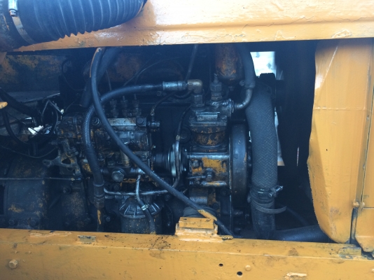 ขายรถตักหนึ่งคิว jh30b สภาพดีราคาถูกครับ ลดสุดๆ 230,000 บาท (งดต่อรองครับ)