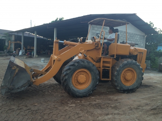 ขายรถตักหนึ่งคิว jh30b สภาพดีราคาถูกครับ ลดสุดๆ 230,000 บาท (งดต่อรองครับ)