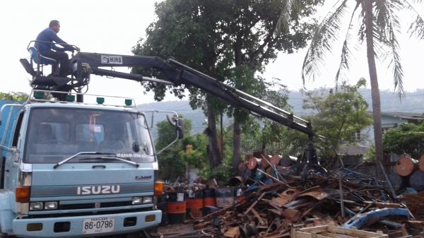 ขายเฮี๊ยบ3ตัน 2ปอก ยาว7เมตร ราคา 160000 สนใจ083-4475799