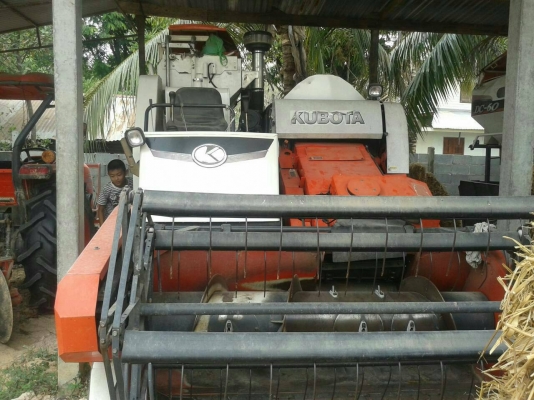 ขายรถเกียวข้าว ปี 53 270000 สภาพพร้อมใช้