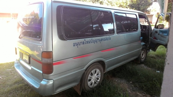 ต้องการขายรถตู้ 2002 ปี 42 พร้อมใช้ ( ราคาลดสุด ฯฯไปเลย ) งดต่อ ลอง 95000 บาท ได้คับ ต้องการขายรถตู้ 2002 ปี 42 พร้อมใช้ ( ราคาลดสุด ฯฯไปเลย ) งดต่อ ลอง 95000 บาท ได้คับ