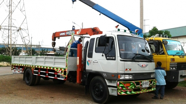 ขายด่วน รถ 6 ล้อ บรรทุกติดเครน HINO FF 195 แรงม้า