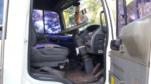 ขายด่วน FL1JNLD สมอเงินปี43 เครื่องJO8 210แรง รถสภาพสวยสุดๆราคาเบาๆ จัดแนนท์ได้โทร0856842587