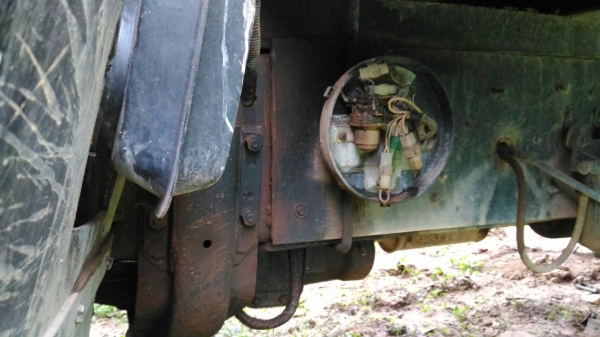 รถฮีโน่ 10 ล้อ ท้ายลาด FM187L / 187 แรงม้า. ปี 33.   สนใจติดต่อ  081 - 6079515