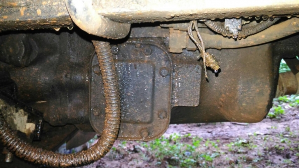 รถฮีโน่ 10 ล้อ ท้ายลาด FM187L / 187 แรงม้า. ปี 33.   สนใจติดต่อ  081 - 6079515