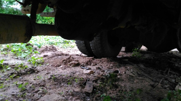 รถฮีโน่ 10 ล้อ ท้ายลาด FM187L / 187 แรงม้า. ปี 33.   สนใจติดต่อ  081 - 6079515