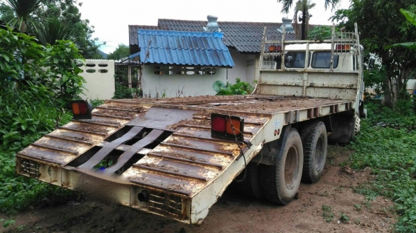 รถฮีโน่ 10 ล้อ ท้ายลาด FM187L / 187 แรงม้า. ปี 33.   สนใจติดต่อ  081 - 6079515