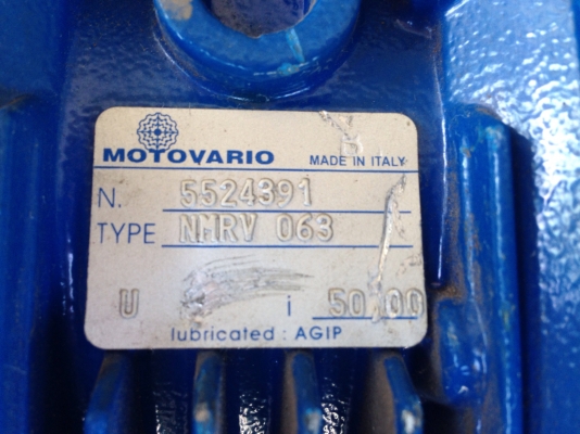ขายมอเตอร์เกียร์ Motovario made in Italy 1/4HP. 380V อัตราทด 1:90 เพลาออกประมาณ 15รอบต่อนาทีโดยประมาณ ของใหม่เก่าเก็บ พร้อมใช้งานครับ