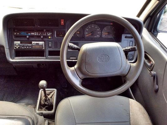 TOYOTA HIACE 3.0 GL 2004