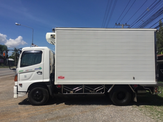 ขาย 6 ล้อ ฮีโน่ เมก้า 150 แรง ตู้เย็นปี 56  ยาว 4.3 ม. สภาพสวย วิ่งน้อย จัดแนนท์ได้ครับ สนใจติดต่อ 081-9420141  ,  081-5715326