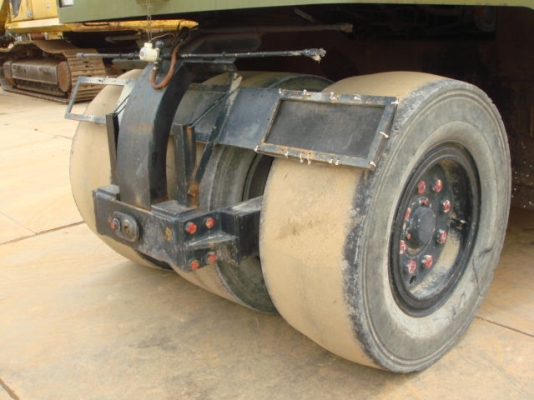 เพิ่งมาถึงใครที่ต้องการรถบด 7 ล้อ KAWASAKI K20W2