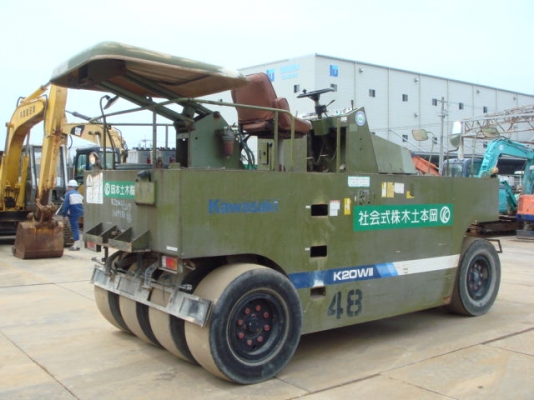 เพิ่งมาถึงใครที่ต้องการรถบด 7 ล้อ KAWASAKI K20W2