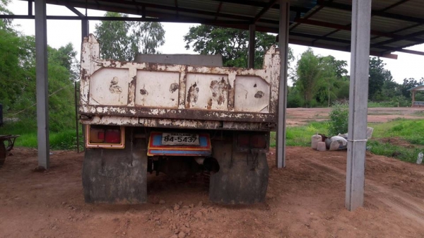 ขายรถ6ล้อ ดั้มMITSUBISHI เครื่อง115แรง 4D34 ช่วงล่างใหญ่ สภาพพร้อมใช้งาน เอกสารพร้อมโอน ราคา330,000 สนใจโทร 090-8588220คุณนะ 093-3258446คุณบิว หรือเข้าดูสินค้าอื่นๆได้ที่ www.narong2truck.com หรือ www.truck.in.th/498 หรือเพจFacebook ณรงค์ ซื้อขายรถมือสอง