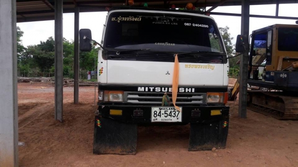 ขายรถ6ล้อ ดั้มMITSUBISHI เครื่อง115แรง 4D34 ช่วงล่างใหญ่ สภาพพร้อมใช้งาน เอกสารพร้อมโอน ราคา330,000 สนใจโทร 090-8588220คุณนะ 093-3258446คุณบิว หรือเข้าดูสินค้าอื่นๆได้ที่ www.narong2truck.com หรือ www.truck.in.th/498 หรือเพจFacebook ณรงค์ ซื้อขายรถมือสอง