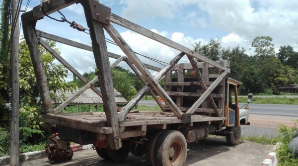 6 ล้อหน้ายาว 125 แรง รถจอหนัง(รถวิน) สภาพดี เล่มพร้อม ภาษีไม่ขาด