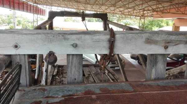 6 ล้อหน้ายาว 125 แรง รถจอหนัง(รถวิน) สภาพดี เล่มพร้อม ภาษีไม่ขาด