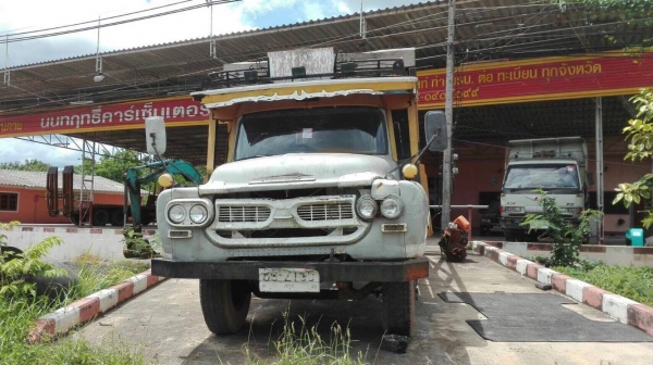 6 ล้อหน้ายาว 125 แรง รถจอหนัง(รถวิน) สภาพดี เล่มพร้อม ภาษีไม่ขาด