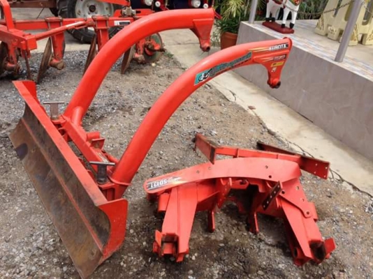 ชุดใบมีดดันดิน ตราช้าง สำหรับ คูโบต้า B21 B 24