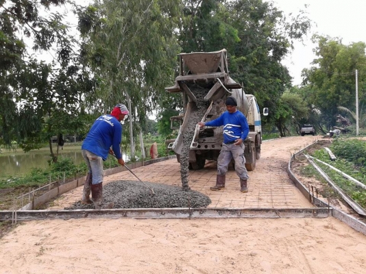 ขายรถโม่ปูน โม่2.5คิว โม่ตรง เครื่อง110แรง รถสวยสภาพดี พร้อมใช้งาน เอกสารถูกต้อง เล่มทะเบียนพร้อมโอน ราคา400,000 สนใจโทร 090-8588220คุณนะ 093-3258446คุณบิว หรือเข้าดูสินค้าอื่นๆได้ที่ www.narong2truck.com หรือ www.truck.in.th/498 หรือเพจFacebook ณรงค์ ซื้