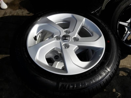 ล้อ Honda city ขอบ 15 พร้อมยางป้ายแดงปี 16 ชุดล่ะ 11,000