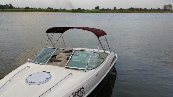 เรือเร็ว speedboat