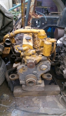 ขายเครื่องรถแมคโค PC-200-5  6-D 95-L และเครื่องPC-120-5  4-D 95   สภาพสวยรับประกันเสื้อสูบ ไม่มีรอยเย็บ