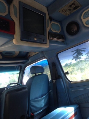 ขายรถตู้หลังคาสูง เครื่อง3000 ปี45 แต่งVIP รถสวยสภาพดีมาก เอกสารถูกต้อง เล่มทะเบียนพร้อมโอน ราคา240,000 สนใจโทร 090-8588220คุณนะ 093-3258446คุณบิว หรือเข้าดูสินค้าอื่นๆได้ที่ www.narong2truck.com หรือ www.truck.in.th/498 หรือเพจFacebook ณรงค์ ซื้อขายรถมือ