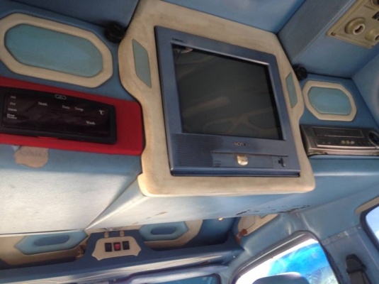 ขายรถตู้หลังคาสูง เครื่อง3000 ปี45 แต่งVIP รถสวยสภาพดีมาก เอกสารถูกต้อง เล่มทะเบียนพร้อมโอน ราคา240,000 สนใจโทร 090-8588220คุณนะ 093-3258446คุณบิว หรือเข้าดูสินค้าอื่นๆได้ที่ www.narong2truck.com หรือ www.truck.in.th/498 หรือเพจFacebook ณรงค์ ซื้อขายรถมือ