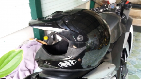 ขายหมวกวิบากสวยๆซักใบครับ