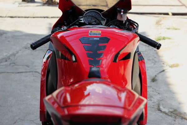 <เอิร์ท พิดโลก>CBR1000RR ปี08 สรรพแท้100\% สภาพสวย แต่งล้น