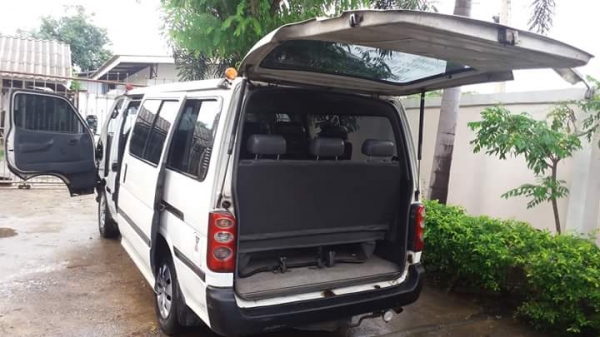 ขายรถที่บ้านด่วนสวยพร้อมใช้ช่วงยาวเครื่อง2.8 เครื่องช่วงล่างดี๊ดี