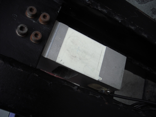 ฐานเครื่องชั่งน้ำหนักพร้อม LOAD CELL ยี่ห้อ TEDEA-HUNTLEIGH รุ่น 1263