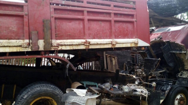 10 ล้อดั้มซูโม่ 227 FM227 เครื่งเดิม EM100  220 แรง