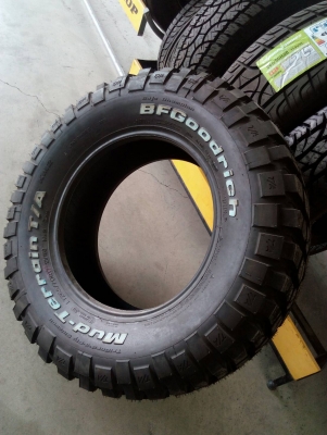 265/70R17 ยางใหม่  BF Goodrich Mud-terrin T/A MADE IN USA. tel.081-4273941 ไอดีไลน์ 0814273941