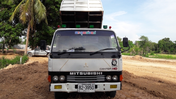 Mitsu..canter115ดั้ม5คิวยาง8.25ใหม่เอฟหน้าหลัง.เครื่องดีคัสซีสวยมาก.ภาษีเต็มเล่มพร่อมโอน