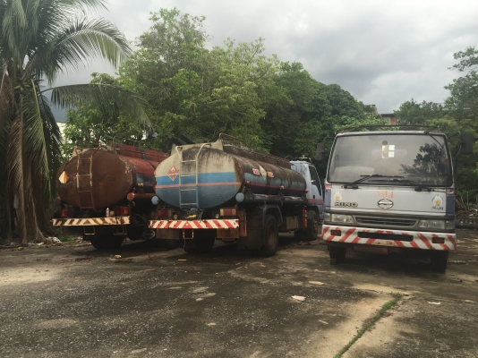 รถน้ำมันยกชุด 3คัน  ติดต่อ 080-1405528