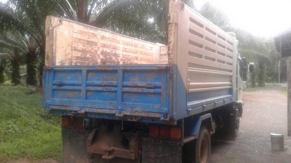 รถฮีโน่ 6 ล้อดั้ม FC9J  175 แรงม้า. ปี 54. , ( รถวิ่ง 87,xxx กม. )      สนใจติดต่อ  081 - 6079515